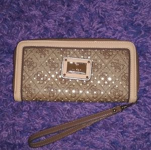 Guess Wristlet